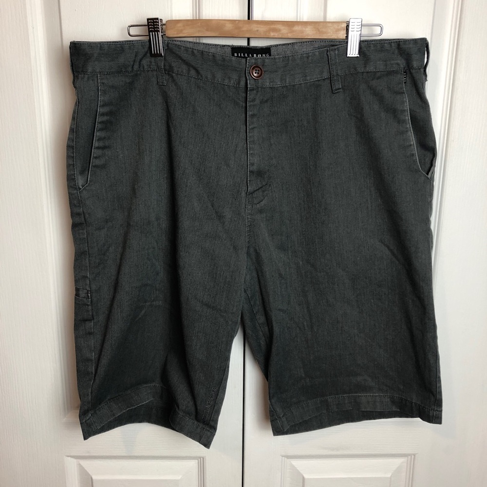 BUY 2 GET 3RD FREE BILLABONG men’s size 38 shorts